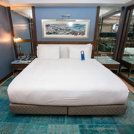 Hotel Radisson Blu Pera Estambul