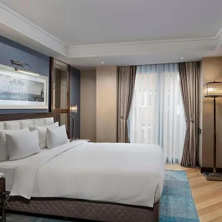 Radisson Blu Pera Hotel 5*