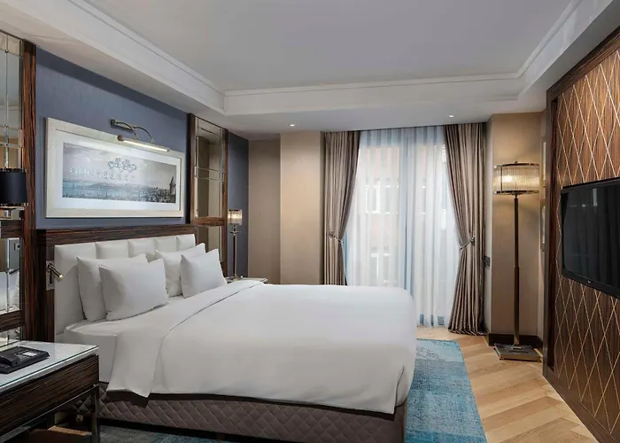 Radisson Blu Pera Hotel 5*