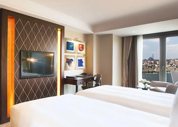 Hotel Radisson Blu Pera 5*